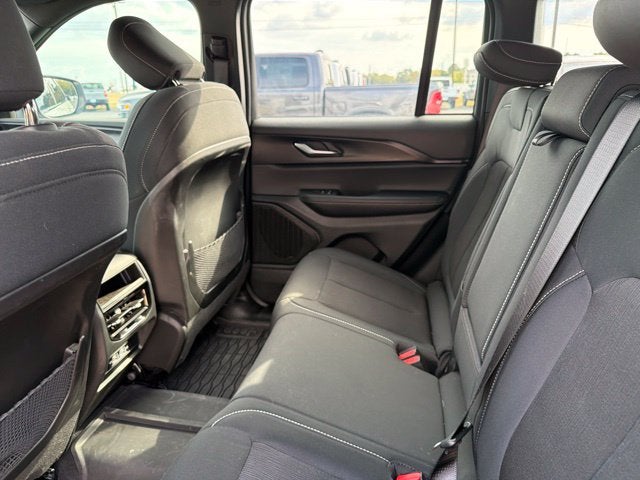 2025 Jeep Grand Cherokee Laredo X 4x2