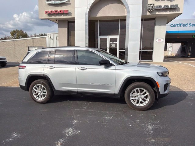 2025 Jeep Grand Cherokee Laredo X 4x2