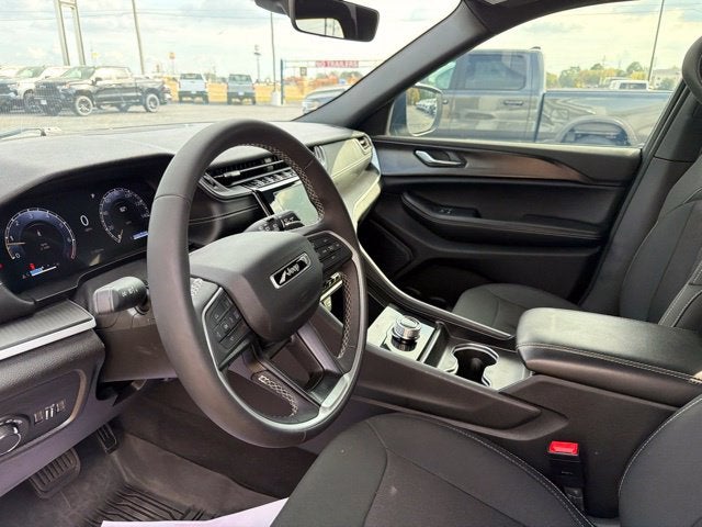 2025 Jeep Grand Cherokee Laredo X 4x2