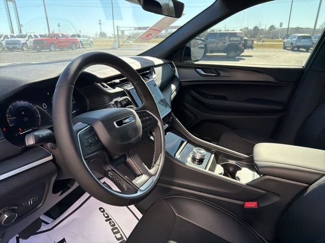 2025 Jeep Grand Cherokee GRAND CHEROKEE ALTITUDE 4X2