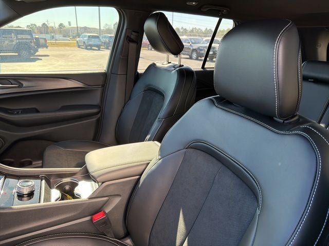 2025 Jeep Grand Cherokee GRAND CHEROKEE ALTITUDE 4X2