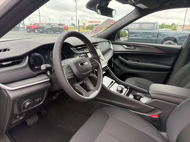 2026 Jeep Grand Cherokee GRAND CHEROKEE LAREDO 4X2