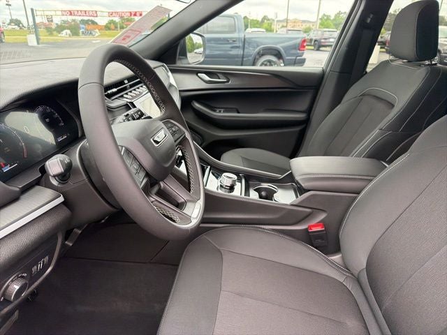 2026 Jeep Grand Cherokee GRAND CHEROKEE LAREDO 4X2