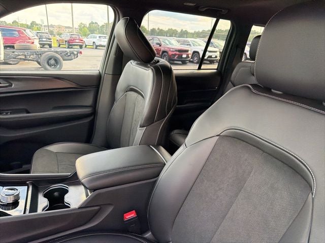 2025 Jeep Grand Cherokee GRAND CHEROKEE ALTITUDE X 4X2