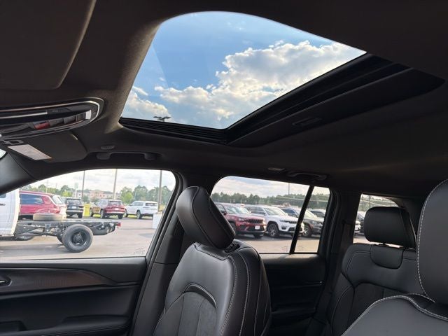 2025 Jeep Grand Cherokee GRAND CHEROKEE ALTITUDE X 4X2