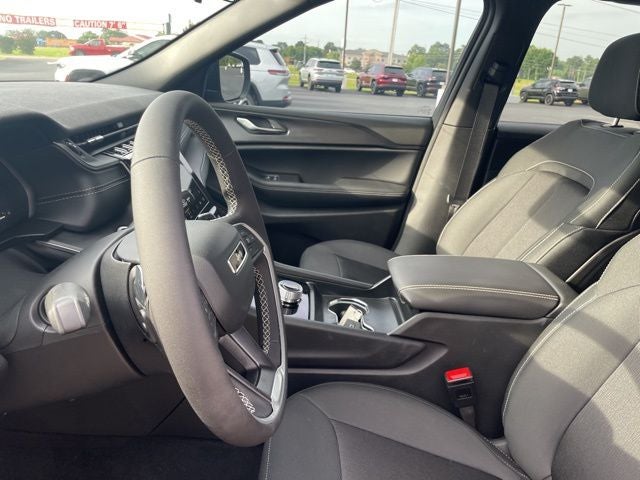 2025 Jeep Grand Cherokee GRAND CHEROKEE LAREDO X 4X2