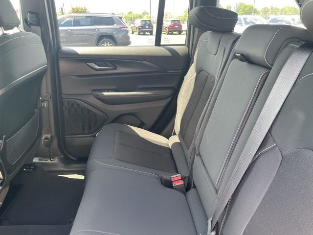 2025 Jeep Grand Cherokee GRAND CHEROKEE LAREDO X 4X2