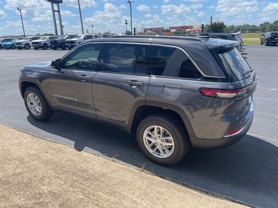 2025 Jeep Grand Cherokee GRAND CHEROKEE LAREDO X 4X2