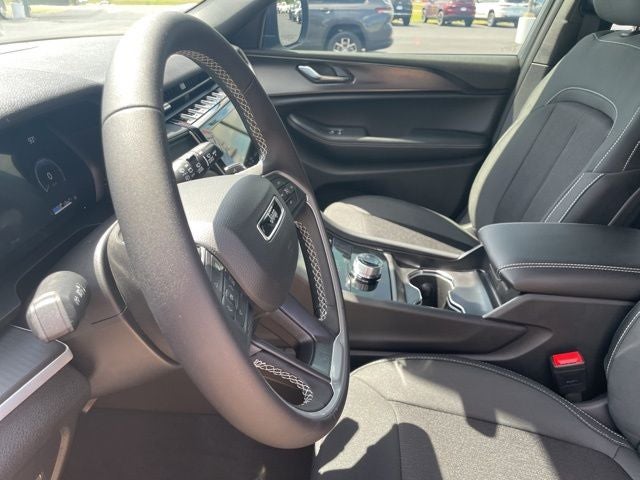 2025 Jeep Grand Cherokee GRAND CHEROKEE LAREDO X 4X2