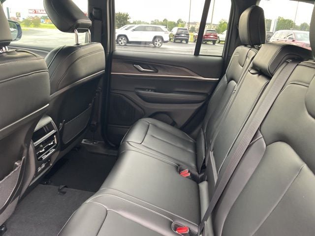 2025 Jeep Grand Cherokee GRAND CHEROKEE LIMITED 4X2