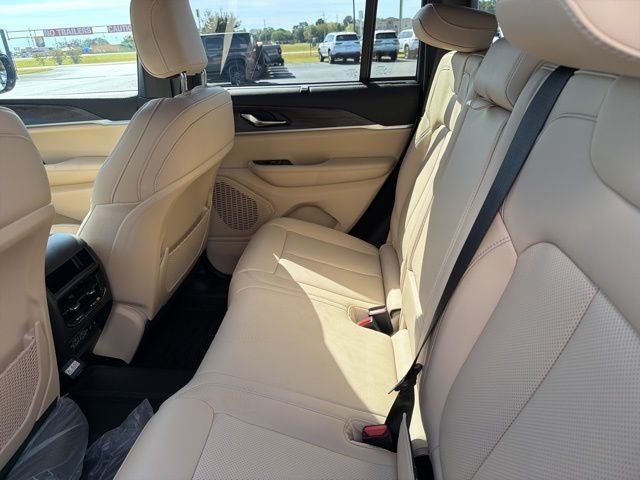 2025 Jeep Grand Cherokee GRAND CHEROKEE LIMITED 4X2