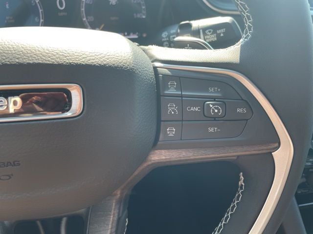 2025 Jeep Grand Cherokee GRAND CHEROKEE LIMITED 4X2