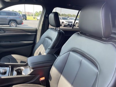 2025 Jeep Grand Cherokee GRAND CHEROKEE LIMITED 4X2