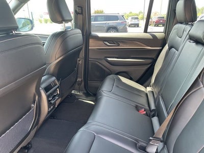 2025 Jeep Grand Cherokee GRAND CHEROKEE LIMITED 4X2