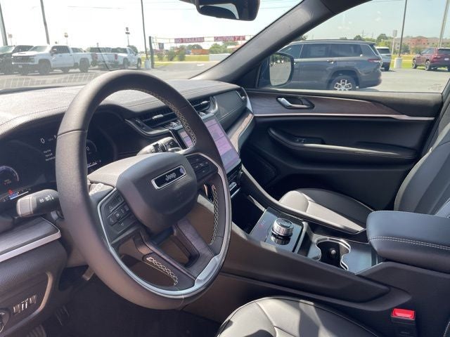 2025 Jeep Grand Cherokee GRAND CHEROKEE LIMITED 4X2