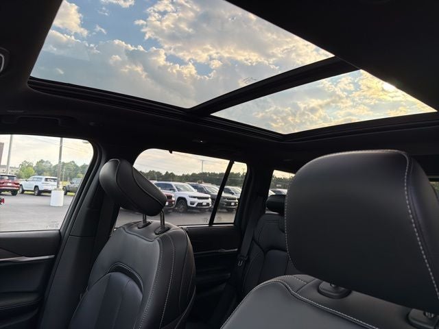 2025 Jeep Grand Cherokee GRAND CHEROKEE LIMITED 4X2