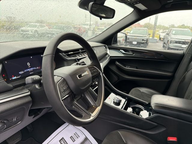 2023 Jeep Grand Cherokee L Altitude 4x2