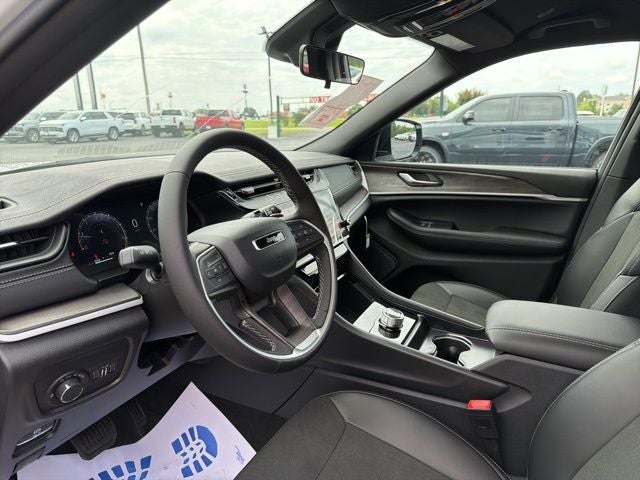 2026 Jeep Grand Cherokee GRAND CHEROKEE L LAREDO ALTITUDE 4X2