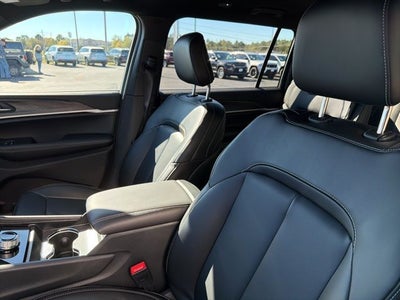 2025 Jeep Grand Cherokee GRAND CHEROKEE L LIMITED 4X2