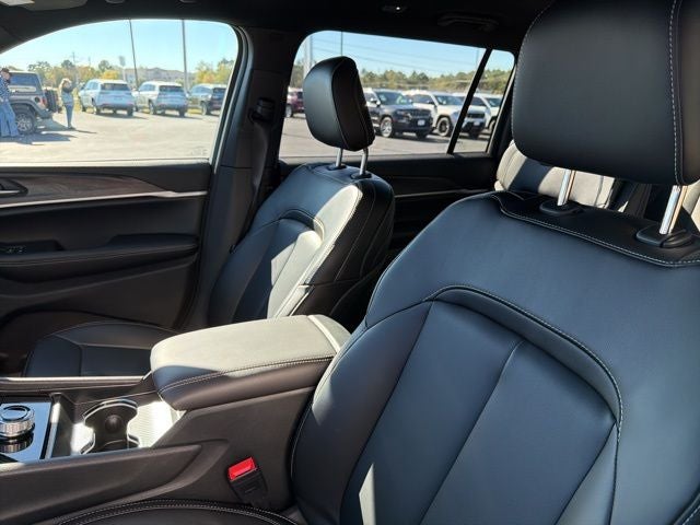 2025 Jeep Grand Cherokee GRAND CHEROKEE L LIMITED 4X2