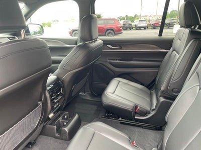 2025 Jeep Grand Cherokee GRAND CHEROKEE L LIMITED 4X2