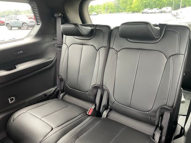 2025 Jeep Grand Cherokee GRAND CHEROKEE L LIMITED 4X2