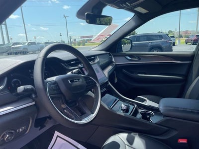 2025 Jeep Grand Cherokee GRAND CHEROKEE L LIMITED 4X2