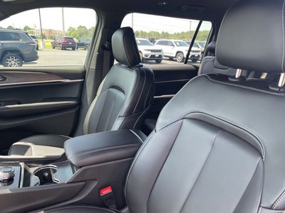 2025 Jeep Grand Cherokee GRAND CHEROKEE L LIMITED 4X2