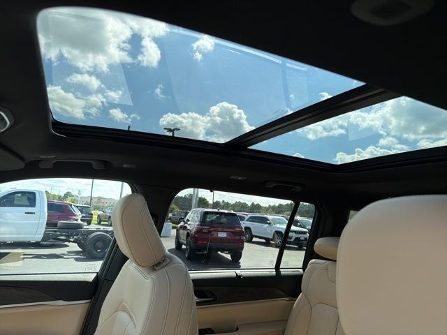 2025 Jeep Grand Cherokee GRAND CHEROKEE L LIMITED 4X2