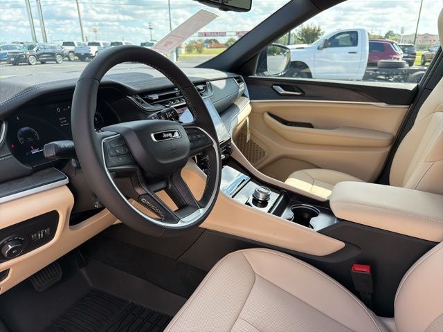 2025 Jeep Grand Cherokee GRAND CHEROKEE L LIMITED 4X2