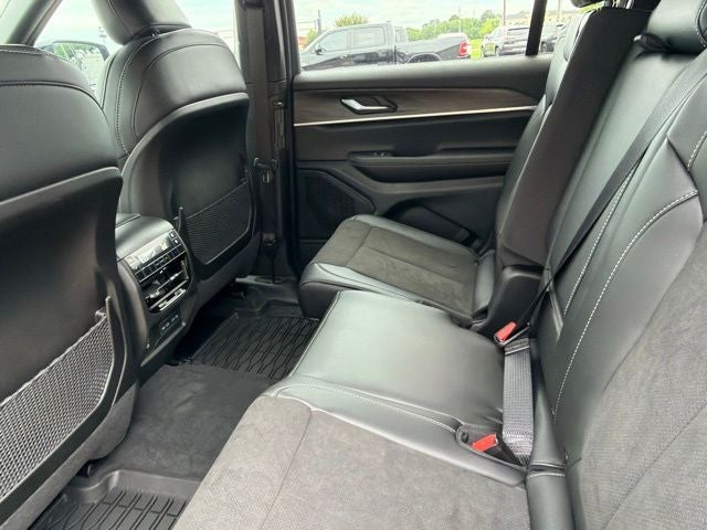 2026 Jeep Grand Cherokee GRAND CHEROKEE L LAREDO ALTITUDE 4X4