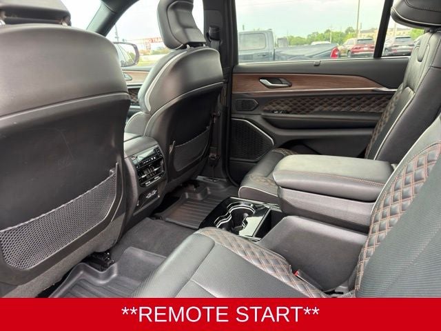 2023 Jeep Grand Cherokee L Summit 4x4