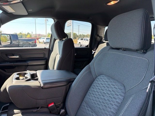 2027 RAM Ram 1500 RAM 1500 EXPRESS QUAD CAB 4X2 6'4' BOX