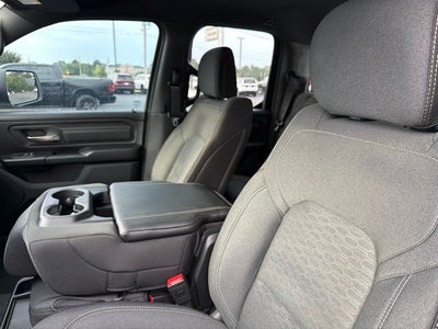 2026 RAM 1500 RAM 1500 EXPRESS QUAD CAB 4X2 6'4' BOX