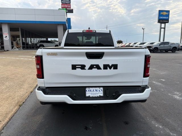 2026 RAM 1500 RAM 1500 EXPRESS QUAD CAB 4X2 6'4' BOX
