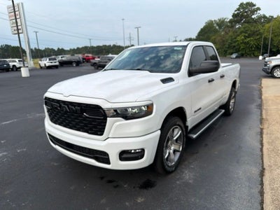 2026 RAM 1500 RAM 1500 EXPRESS QUAD CAB 4X2 6'4' BOX