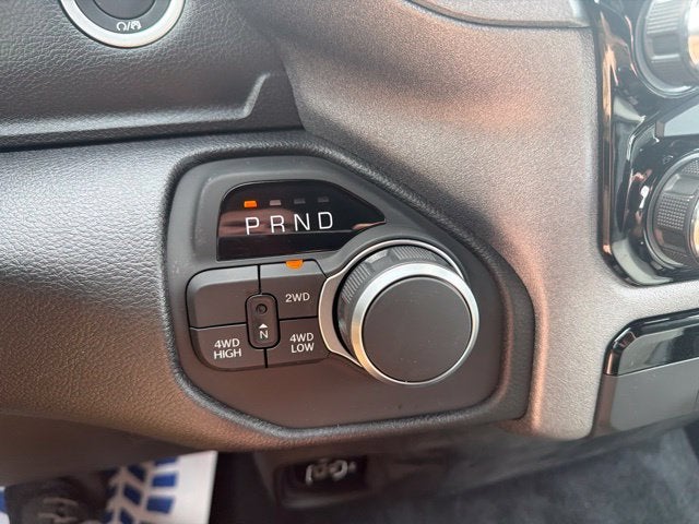 2027 RAM Ram 1500 RAM 1500 TRADESMAN CREW CAB 4X4 5'7' BOX