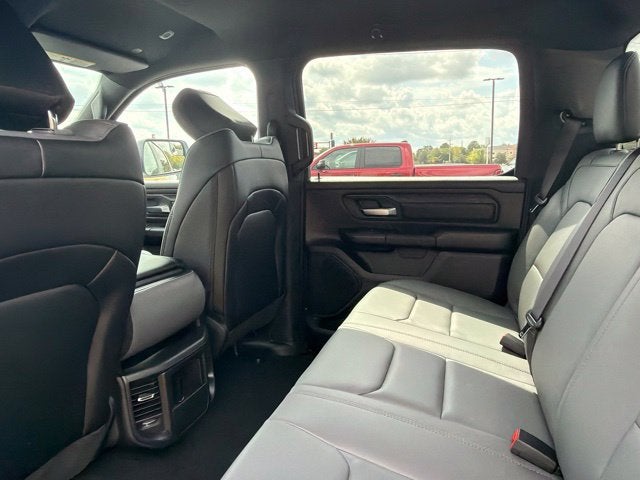 2027 RAM Ram 1500 RAM 1500 TRADESMAN CREW CAB 4X4 5'7' BOX