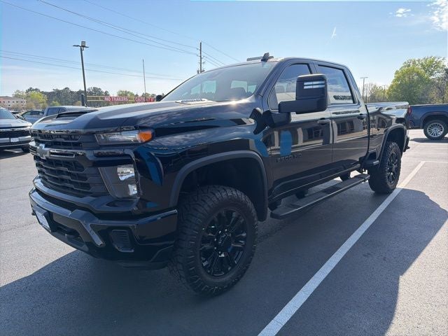 2025 Chevrolet Silverado 2500HD 4WD Crew Cab Standard Bed Custom