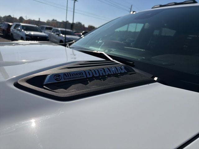 2025 Chevrolet Silverado 3500HD 4WD Crew Cab Long Bed Work Truck