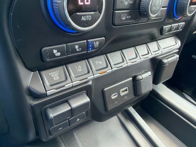 2022 Chevrolet Silverado 2500HD 4WD Crew Cab Standard Bed High Country