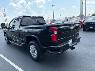 2022 Chevrolet Silverado 2500HD 4WD Crew Cab Standard Bed High Country