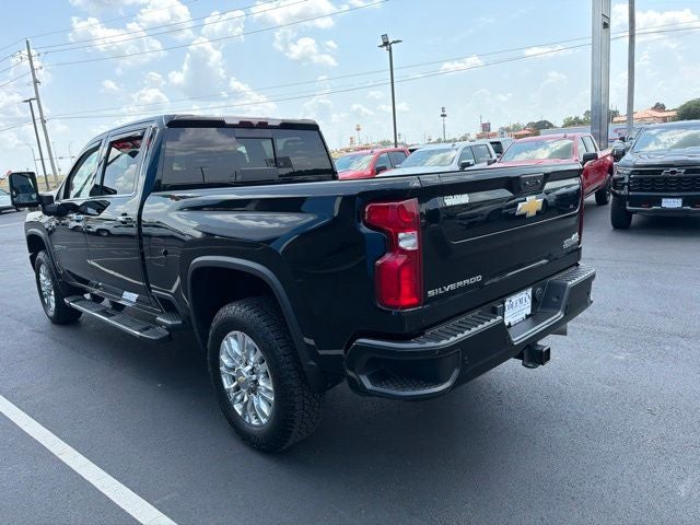 2022 Chevrolet Silverado 2500HD 4WD Crew Cab Standard Bed High Country