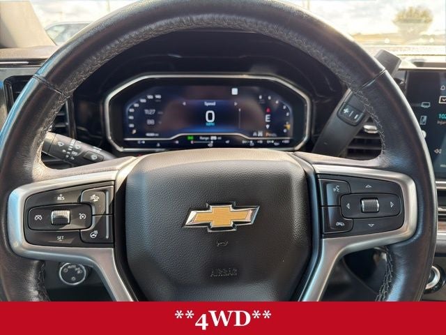 2022 Chevrolet Silverado 1500 4WD Double Cab Standard Bed LT with 2FT