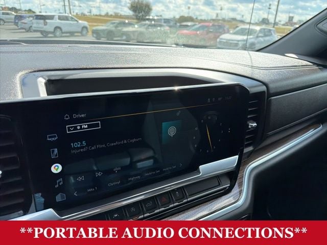 2022 Chevrolet Silverado 1500 4WD Double Cab Standard Bed LT with 2FT