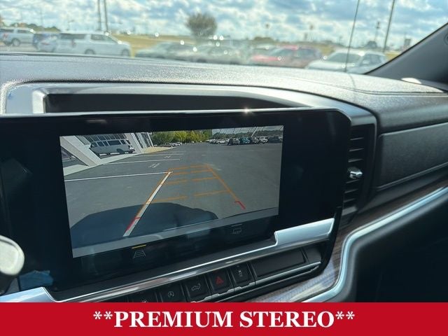 2022 Chevrolet Silverado 1500 4WD Double Cab Standard Bed LT with 2FT