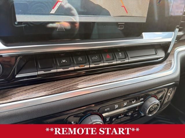 2022 Chevrolet Silverado 1500 4WD Double Cab Standard Bed LT with 2FT