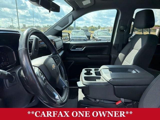 2022 Chevrolet Silverado 1500 4WD Double Cab Standard Bed LT with 2FT