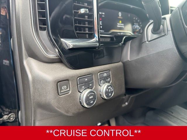 2024 GMC Sierra 3500HD Chassis SLE