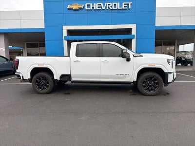 2024 GMC Sierra 2500HD 4WD Crew Cab Standard Bed AT4